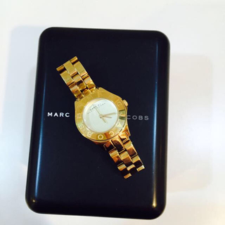 マークバイマークジェイコブス(MARC BY MARC JACOBS)のmarc ゴールド 時計(腕時計)