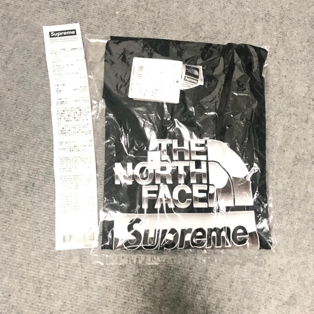 Tシャツ/カットソー(半袖/袖なし)激安！新品未使用品 supreme tnf tee