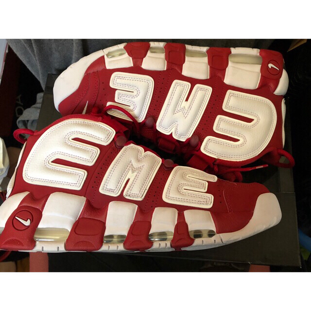 Supreme(シュプリーム)の27.5 supreme×NIKE AIR MORE UPTEMPO メンズの靴/シューズ(スニーカー)の商品写真