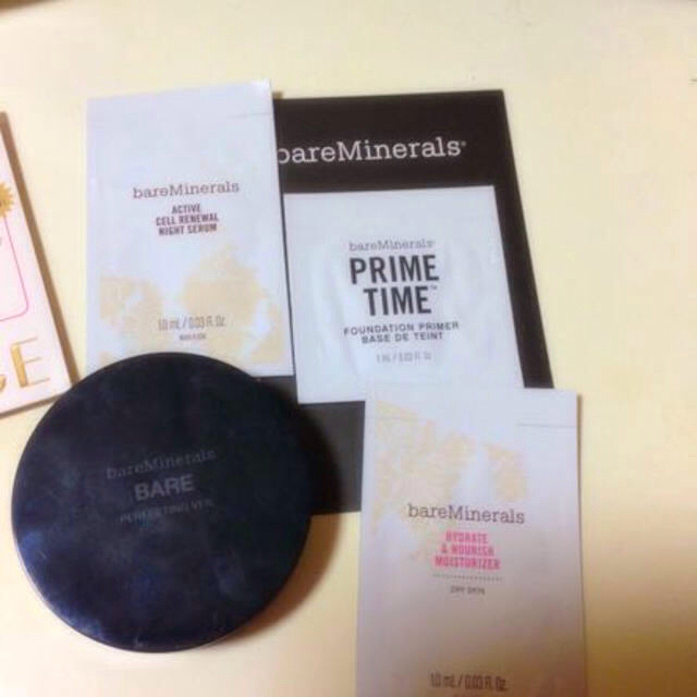 bareMinerals(ベアミネラル)のベアミネラル♡フェイスパウダーサンプル付 コスメ/美容のベースメイク/化粧品(その他)の商品写真