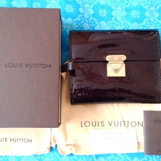 ルイヴィトン(LOUIS VUITTON)の最終値下げ！ルイヴィトン★ポルトフォイユ コアラ色はアマラント(財布)