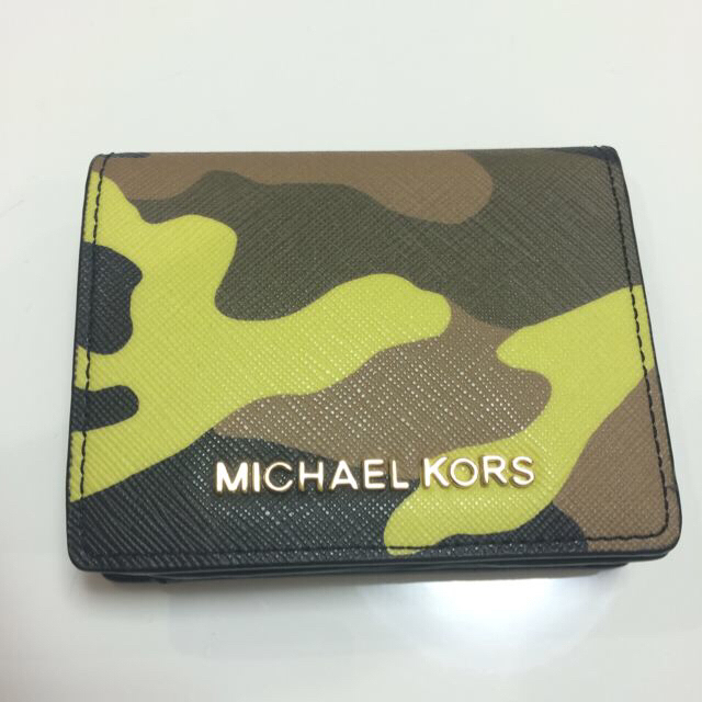 Michael Kors(マイケルコース)の新品！クラッチにも入る！マイケルコース レディースのファッション小物(財布)の商品写真