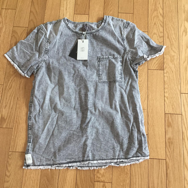 ZARA(ザラ)のswsg様専用 ZARAメンズ フリンジTシャツ メンズのトップス(Tシャツ/カットソー(半袖/袖なし))の商品写真