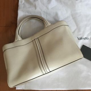 ヴァレクストラ(Valextra)のValextra ハンドバッグ J-Bag(ハンドバッグ)