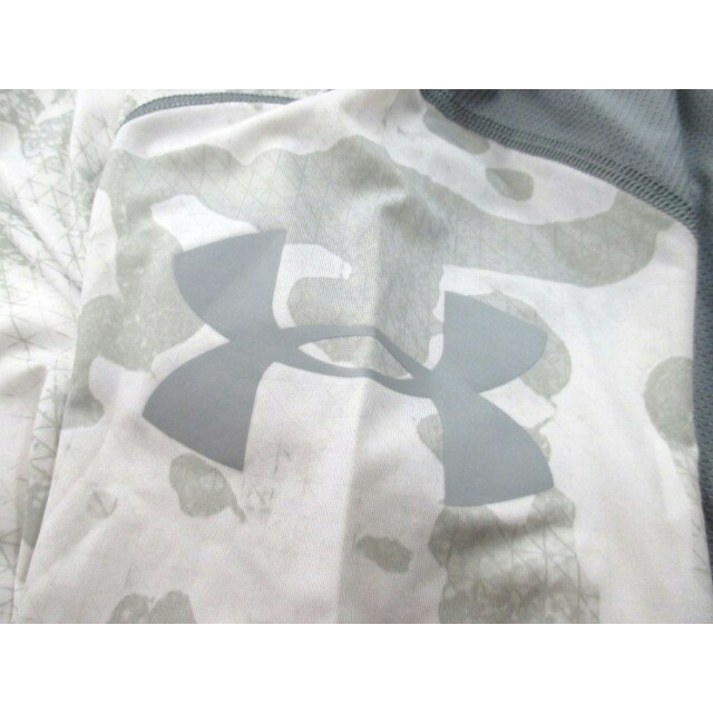 UNDER ARMOUR(アンダーアーマー)の☆アンダーアーマー カモフラージュ柄 Tシャツ/ウェア/メンズ/SM☆新品 スポーツ/アウトドアのランニング(ウェア)の商品写真