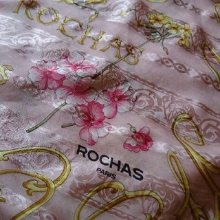 ロシャス(ROCHAS)のROCHAS 大判スカーフ ピンク(バンダナ/スカーフ)