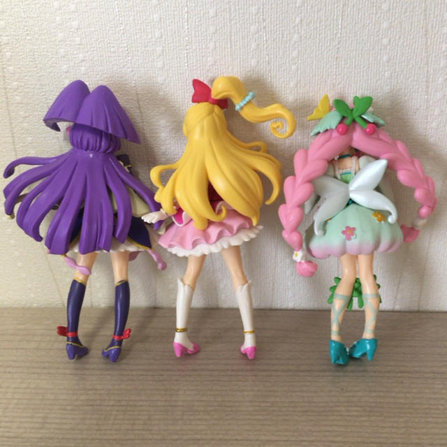 魔法使いプリキュアフィギュア エンタメ/ホビーのおもちゃ/ぬいぐるみ(キャラクターグッズ)の商品写真