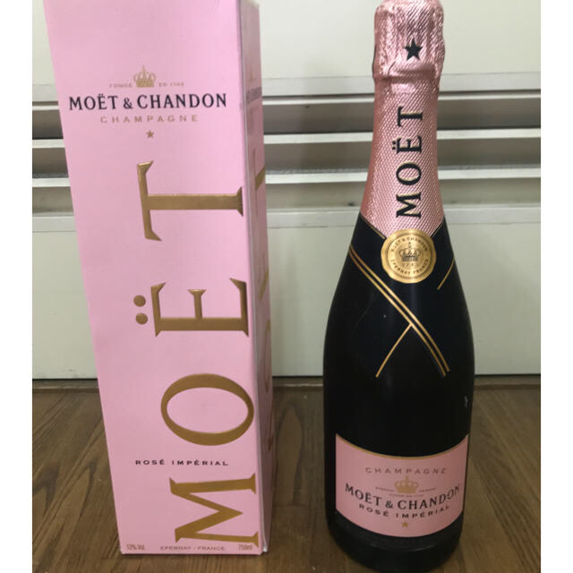 MOËT & CHANDON(モエエシャンドン)のモエシャンドン ブリュット アンペリアル ロゼ  3本セット 食品/飲料/酒の酒(シャンパン/スパークリングワイン)の商品写真