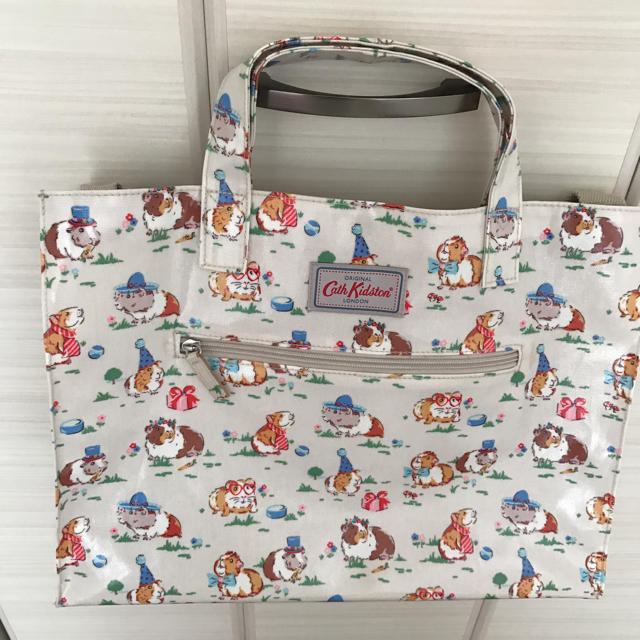 Cath Kidston(キャスキッドソン)のキャスキットソン ハムスターショルダー付きバッグ 今週末まで出品 レディースのバッグ(ショルダーバッグ)の商品写真