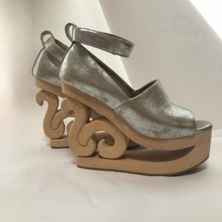 ジェフリーキャンベル(JEFFREY CAMPBELL)のジェフェリーキャンベル スケートサンダル(サンダル)