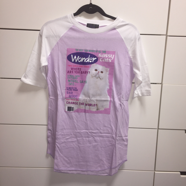PECO CLUB(ペコクラブ)のpecoclub ペコクラブ Tシャツ 猫ねこキャット 紫白あります レディースのトップス(Tシャツ(半袖/袖なし))の商品写真