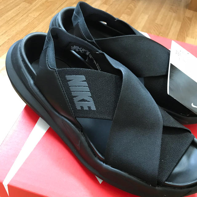 NIKE(ナイキ)の未使用 新品 NIKE PRAKTISK スポーツサンダル 25センチ レディースの靴/シューズ(サンダル)の商品写真
