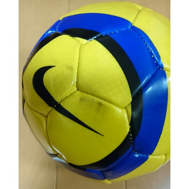 NIKE(ナイキ)の【オススメ】フットサルボール スポーツ/アウトドアのサッカー/フットサル(ボール)の商品写真