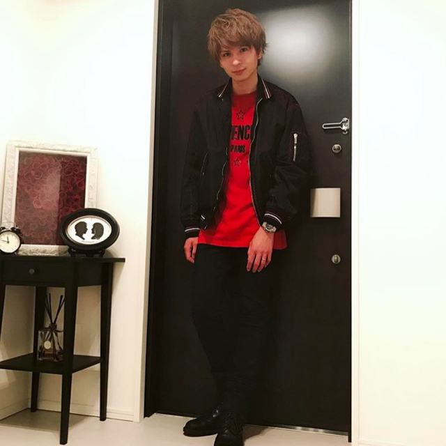 GIVENCHY - givenchy tshirts red ジバンシィ Tシャツの通販 by S.K｜ジバンシィならラクマ
