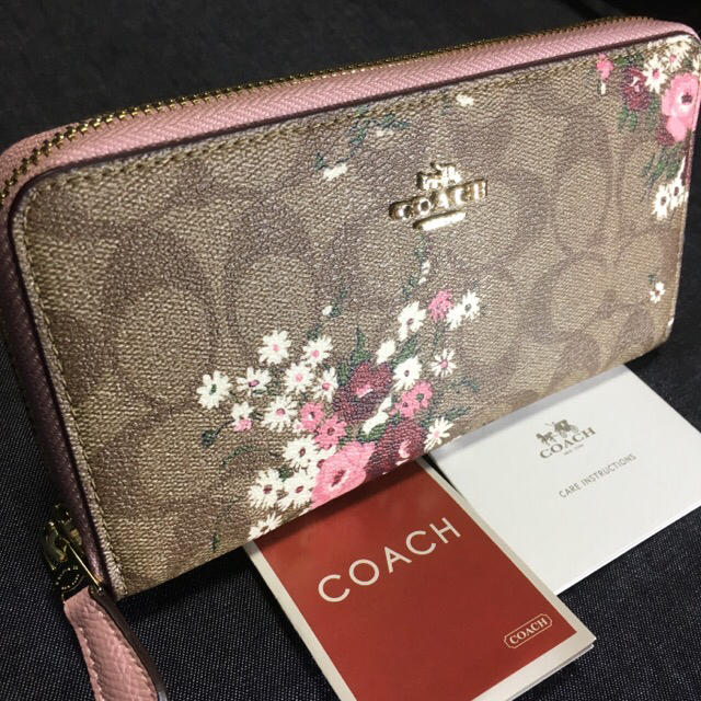 COACH(コーチ)の2018春夏最新❣️新品コーチ長財布F29931 フローラルシグネチャー レディースのファッション小物(財布)の商品写真