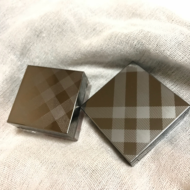 BURBERRY(バーバリー)の8/3までの出品 Burberry アイシャドウ チーク コスメ/美容のベースメイク/化粧品(アイシャドウ)の商品写真