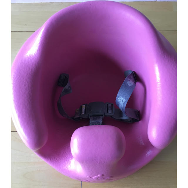 Bumbo(バンボ)のバンボ（bumbo)ピンク キッズ/ベビー/マタニティの寝具/家具(その他)の商品写真