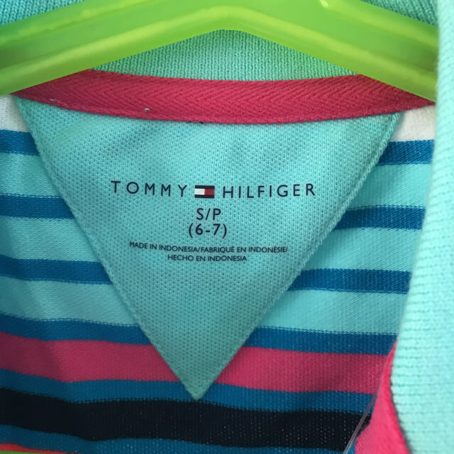 TOMMY HILFIGER(トミーヒルフィガー)の【新品】女の子 ポロシャツ120 キッズ/ベビー/マタニティのキッズ服女の子用(90cm~)(Tシャツ/カットソー)の商品写真