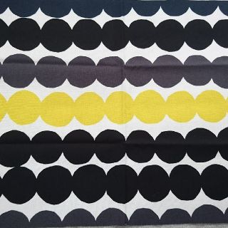 マリメッコ(marimekko)のマリメッコ ラシィマット はぎれ(生地/糸)