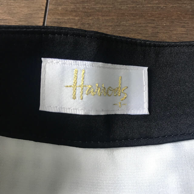 Harrods(ハロッズ)のおまとめ ハロッズ Harrods スカート 1 白 黒 花柄 レディースのスカート(ひざ丈スカート)の商品写真