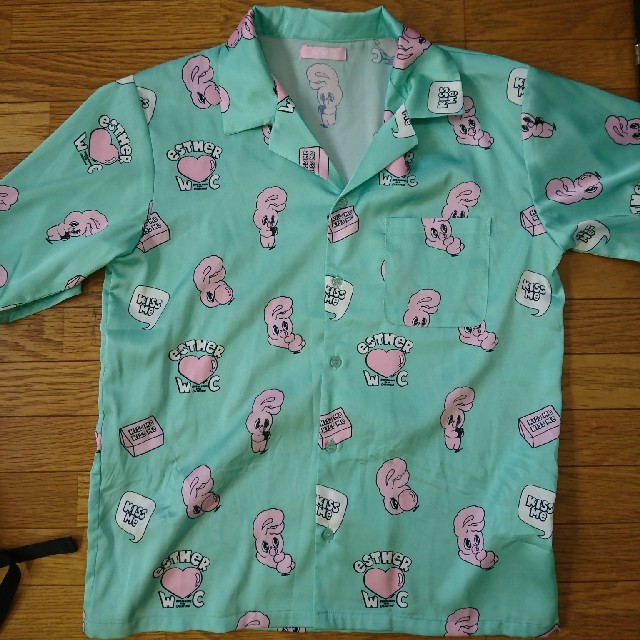 wc(ダブルシー)のwc シャツ レディースのトップス(Tシャツ(半袖/袖なし))の商品写真