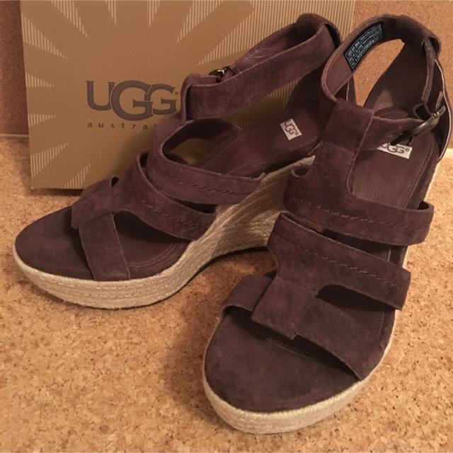 UGG(アグ)のUGG ウェッジサンダル 箱あり レディースの靴/シューズ(サンダル)の商品写真