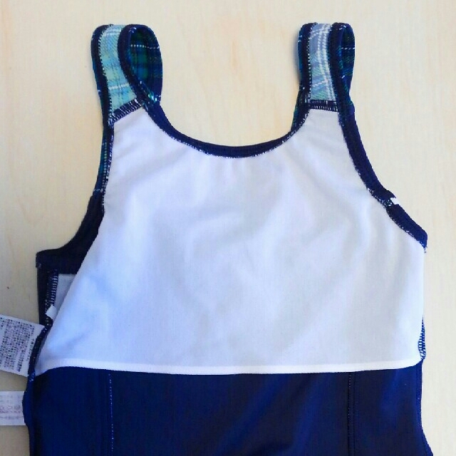 Reebok(リーボック)の【美品】リーボック　水着　130 キッズ/ベビー/マタニティのキッズ服女の子用(90cm~)(水着)の商品写真