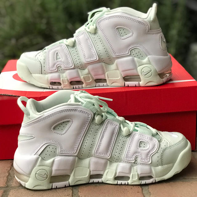NIKE W AIR MORE UPTEMPO - スニーカー