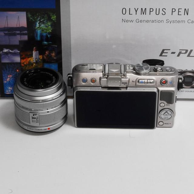 OLYMPUS(オリンパス)の❤Wi-fiSD対応！一眼入門♪❤ 　オリンパス　E-PL3 スマホ/家電/カメラのカメラ(ミラーレス一眼)の商品写真