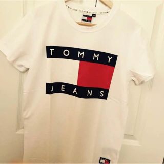 トミー(TOMMY)のtommy Tシャツ(Tシャツ/カットソー(半袖/袖なし))