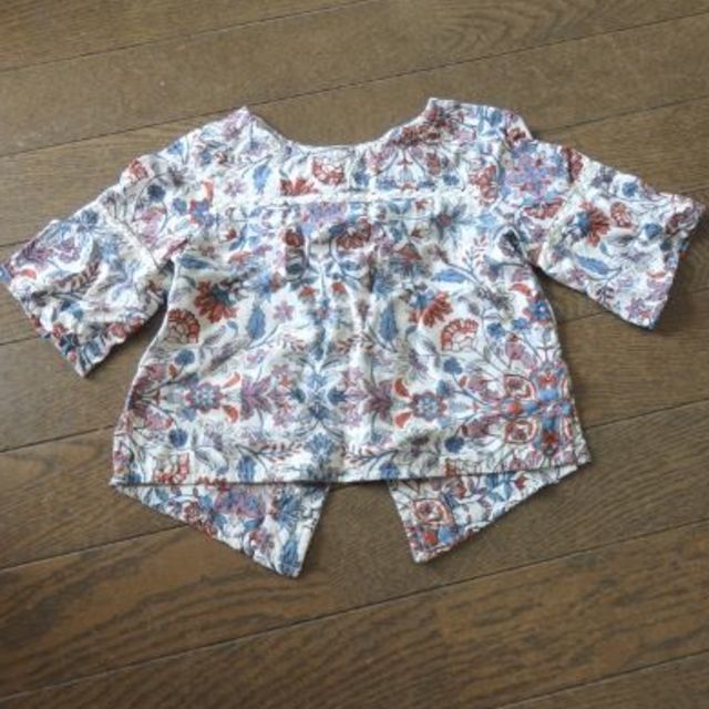 Old Navy(オールドネイビー)のボタニカル柄トップス 18-24Mサイズ キッズ/ベビー/マタニティのキッズ服女の子用(90cm~)(Tシャツ/カットソー)の商品写真