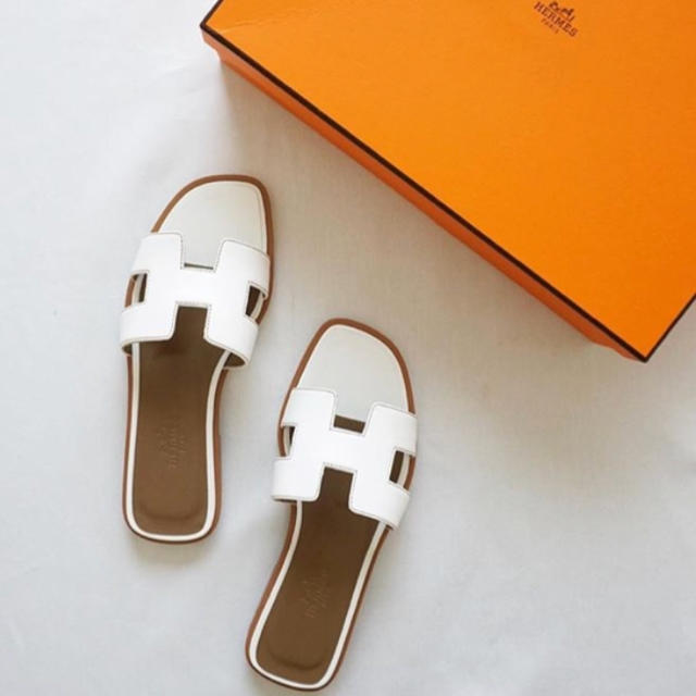 Hermes - りお様専用♡新品未使用 エルメス オラン 白の通販 by