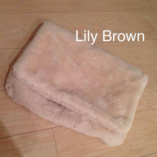 Lily Brown(リリーブラウン)のLily Brown ファークラッチ レディースのバッグ(クラッチバッグ)の商品写真