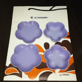 ルクルーゼ(LE CREUSET)の【ちゃ様専用】ルクルーゼ  フラワープレート(S)＆ディッシュ(S)セット(食器)