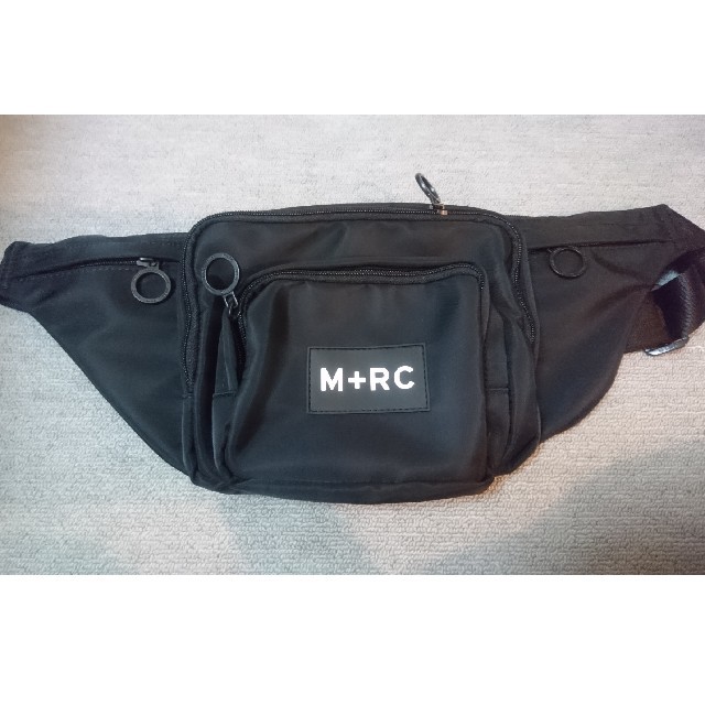 メンズ最安値 m+rc noir essential belt bag black