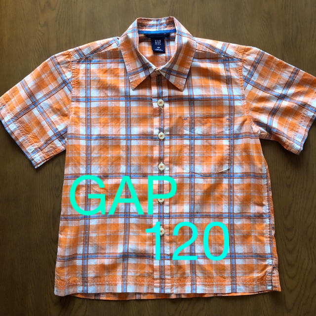 GAP Kids(ギャップキッズ)のGAP  キッズ 半袖シャツ  120 キッズ/ベビー/マタニティのキッズ服男の子用(90cm~)(Tシャツ/カットソー)の商品写真