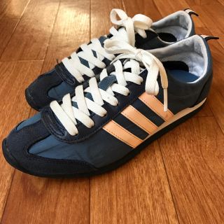 アディダス(adidas)のadidas  スニーカー   23.5cm(スニーカー)