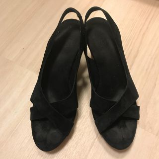 アグ(UGG)のUgg♡ウエッジソール 黒 ブラック サンダル(サンダル)