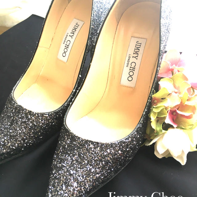 JIMMY CHOO(ジミーチュウ)の美品 ジミーチュウ 美しいパンプス 38 シルバーラメ /クリスチャンルブタン  レディースの靴/シューズ(ハイヒール/パンプス)の商品写真