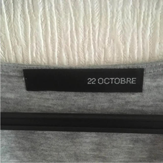 22 OCTOBRE(ヴァンドゥーオクトーブル)の美品 22オクトーブル Tシャツ レディースのトップス(Tシャツ(半袖/袖なし))の商品写真