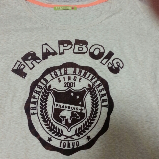 FRAPBOIS(フラボア)のフラボア新品です レディースのトップス(Tシャツ(半袖/袖なし))の商品写真