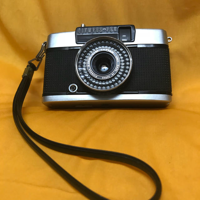 OLYMPUS(オリンパス)の【動作確認済み‼︎】OLYMPUS PEN ee-3 早い者勝ち‼︎ スマホ/家電/カメラのカメラ(フィルムカメラ)の商品写真