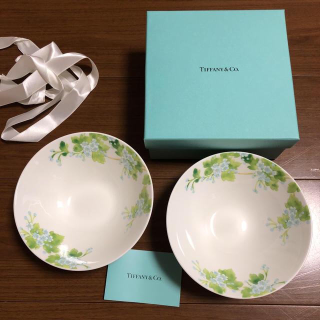 Tiffany & Co. - 【送料込み】ティファニー リーフ ボウル 食器の通販 by megu☆0120's shop｜ティファニーならラクマ