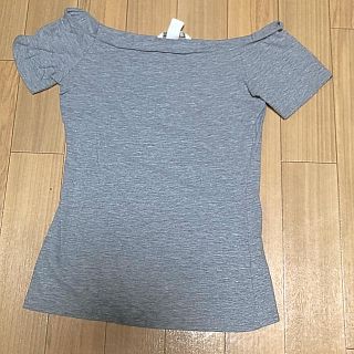 エイチアンドエム(H&M)のH&M オフショルトップス(カットソー(半袖/袖なし))