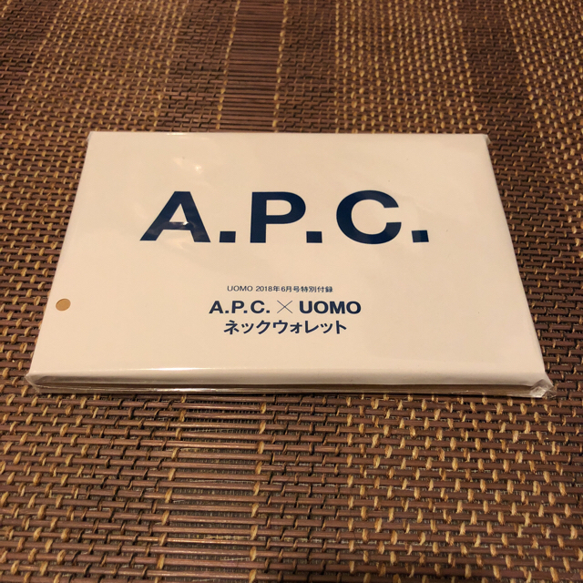 A.P.C(アーペーセー)の早い者勝ち☆アーペーセー A.P.C. ネックウォレット ショルダーポーチ☆ レディースのファッション小物(ポーチ)の商品写真