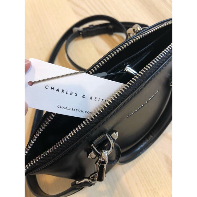 Charles and Keith(チャールズアンドキース)のせりーなさん専用 CHARLES & KEITH バッグ レディースのバッグ(ショルダーバッグ)の商品写真