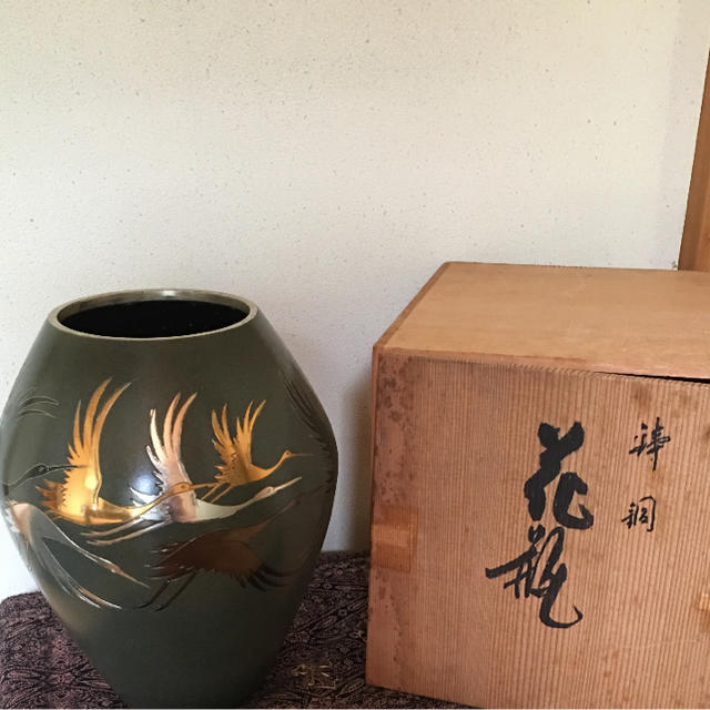 高岡銅器 鶴象嵌 花瓶 エンタメ/ホビーの美術品/アンティーク(陶芸)の商品写真