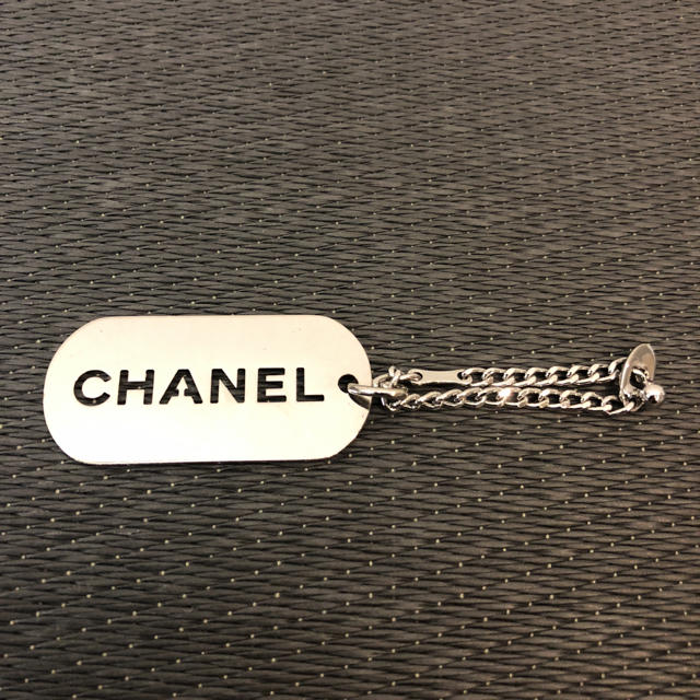 CHANEL キーホルダー プレート