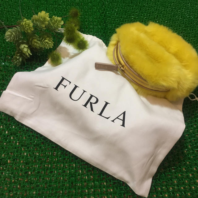 Furla(フルラ)のFURLA☆ファーポーチ レディースのファッション小物(ポーチ)の商品写真