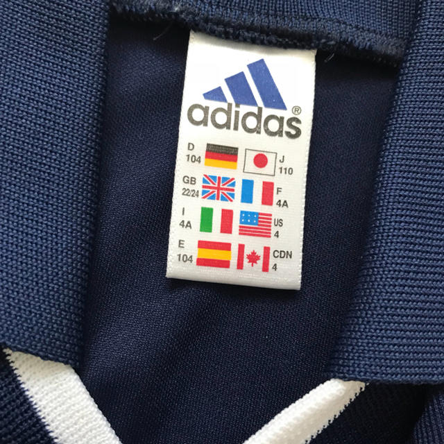 adidas(アディダス)のadidas サッカーユニフォーム キッズ/ベビー/マタニティのキッズ服男の子用(90cm~)(Tシャツ/カットソー)の商品写真